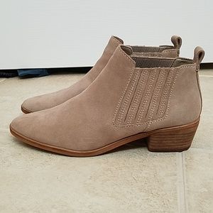 Dolce Vita Ankle Boots